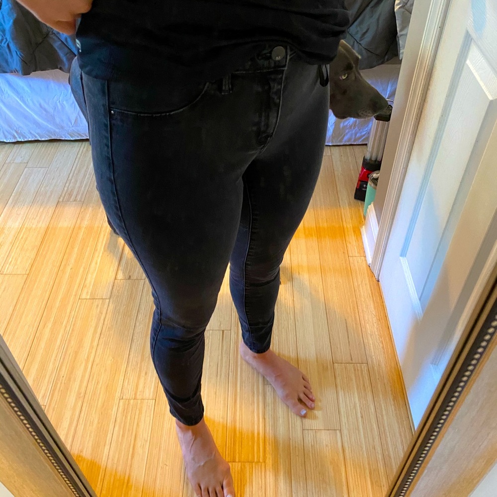 Black skinny jeans